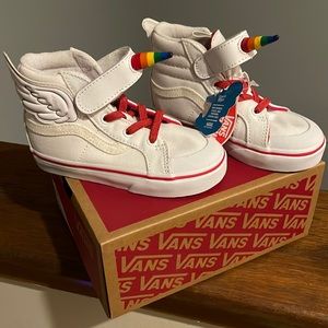 Unicorn toddler cans brand new never worn !! Must go ! Sz 8